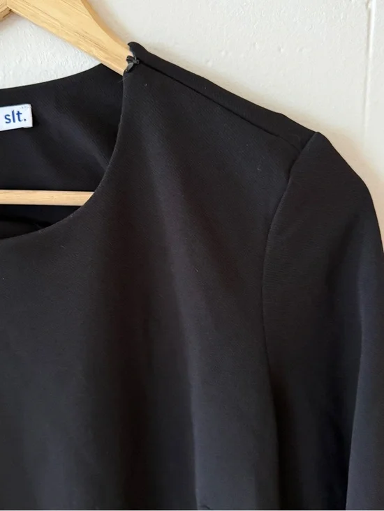 SLT | NWT Black and White Classic Quiet Luxery Top | Small - Picture 4 of 12